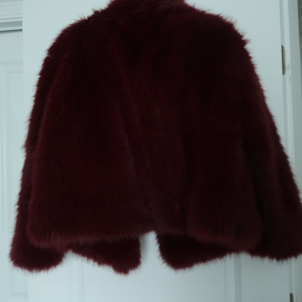 Burgundy Faux Fur Jacket – ANEWSTA – Soft & Glam Statement Coat – Women’s size L - Picture 3 of 3